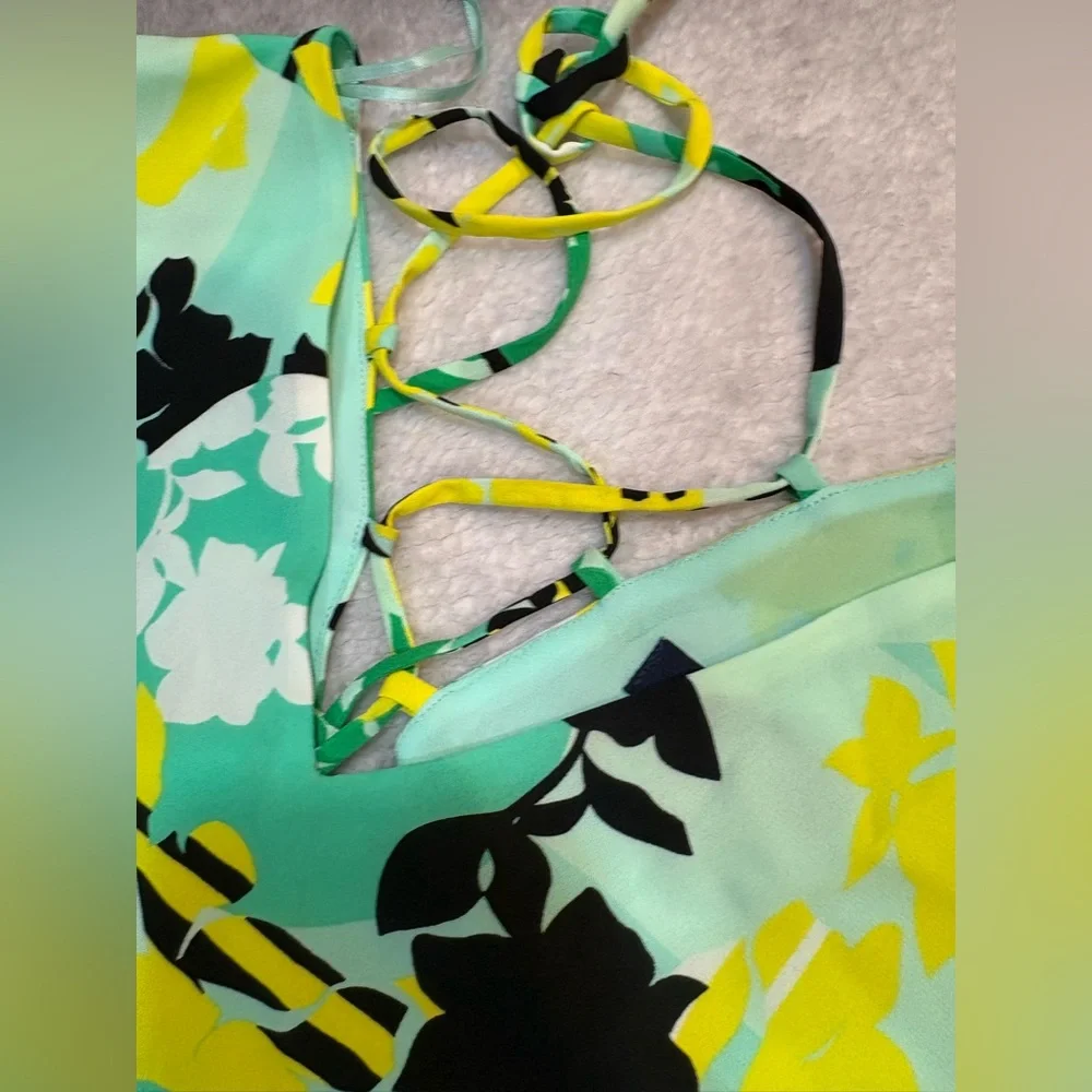 NWOT Kaari‎ Blue Green Yellow Print Tie Back Slit Sleeve Shift Dress Medium M